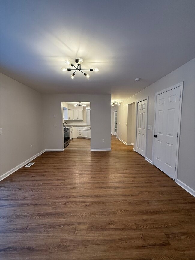 Building Photo - 328 Myrtle Ave