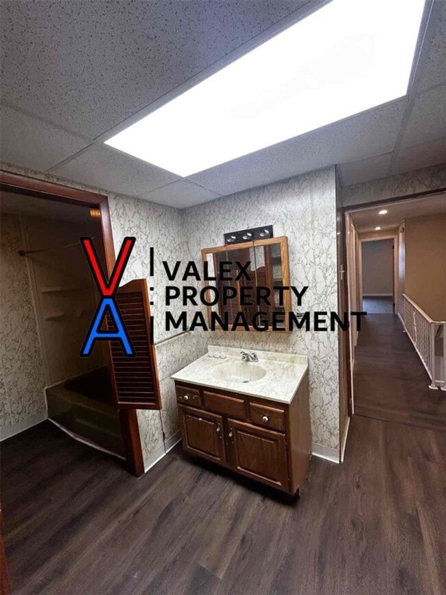 Building Photo - 344-346 Main Street