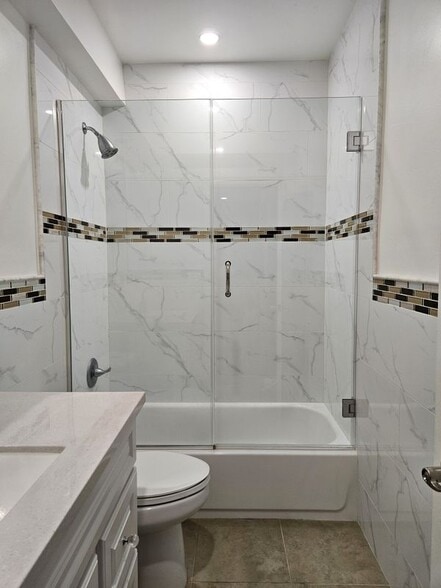 Building Photo - 93 Hempstead Ave