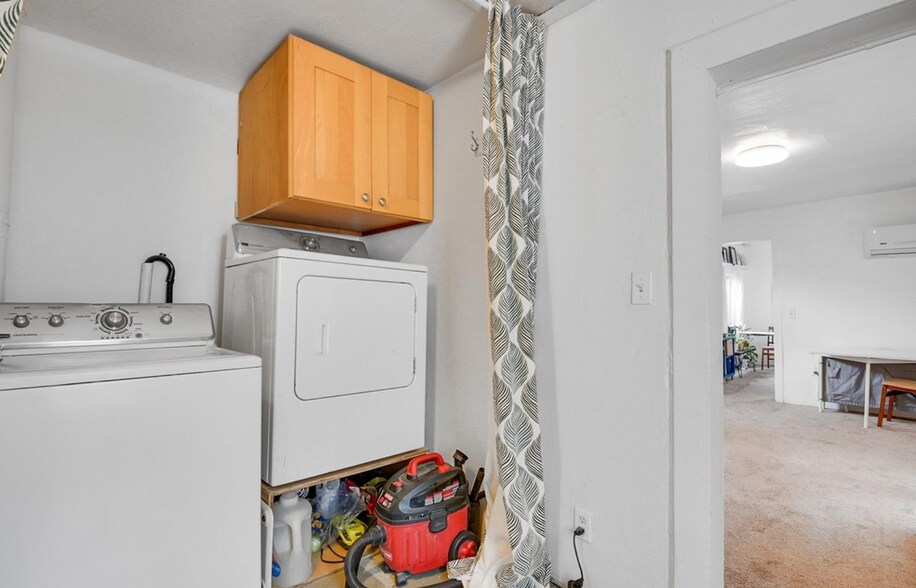 Building Photo - 2708 W 13th Ave