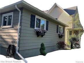 Building Photo - 252 N Harvey St