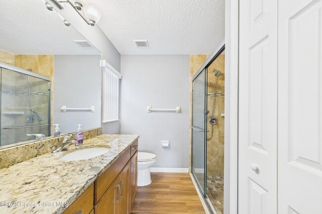 Building Photo - 1936 Gloria Cir