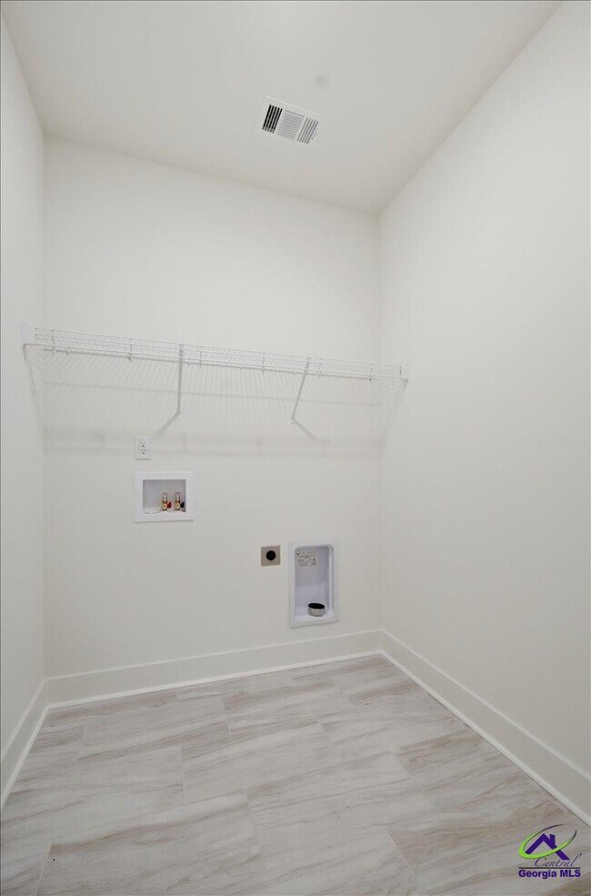 Building Photo - 307 Willowbrook Ln