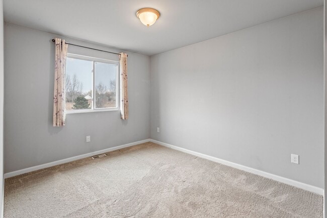 Building Photo - COMING SOON! Spacious 4-Bed Grand Blanc Home with Modern Comfort