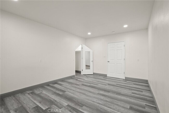 Building Photo - 14335 Hamlin St