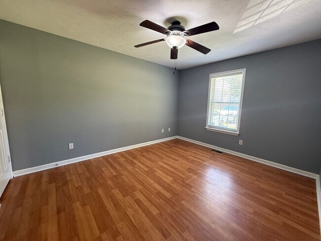 Building Photo - Charming 3-Bedroom Home with Large Lot
