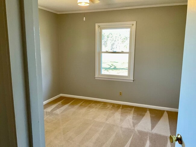 Building Photo - Brick Ranch Style home with 3 Bedrooms, 2.5 Baths, Full Unfinished Basement In Iron Station NC