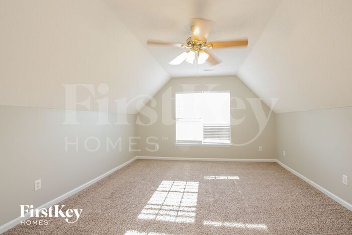 Building Photo - 105 Mark Twain Ct