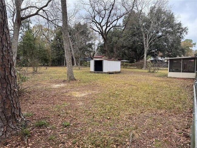 Building Photo - 4734 Clarendon Dr