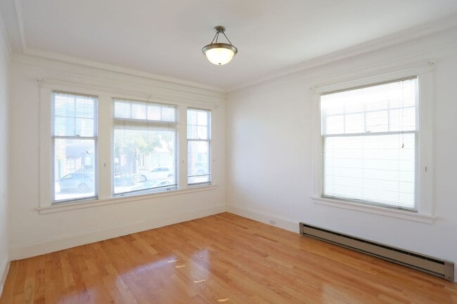 Building Photo - 312 20th Ave