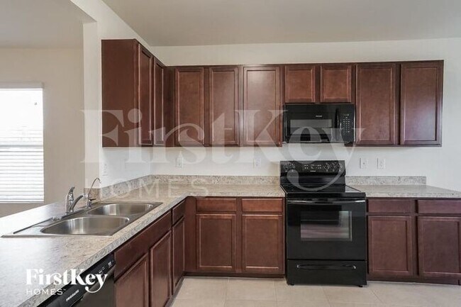 Building Photo - 440 NW 15th Terrace