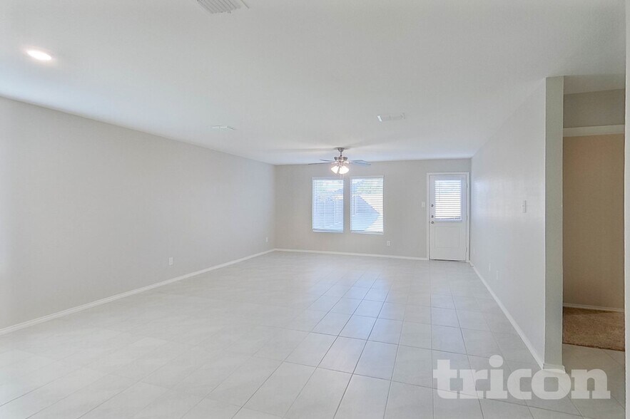 Building Photo - 1720 Clairborne Ct