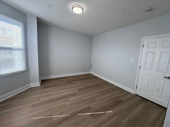 Building Photo - 5811 Crittenden St