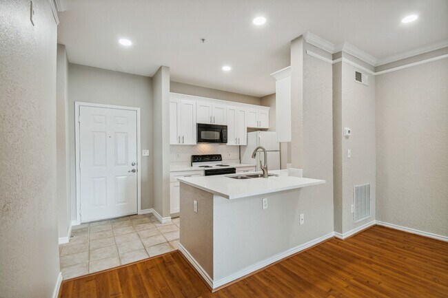 Building Photo - 4307 Bayside Village Dr