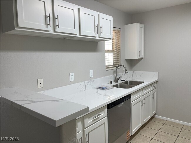 Building Photo - 2300 E Silverado Ranch Blvd