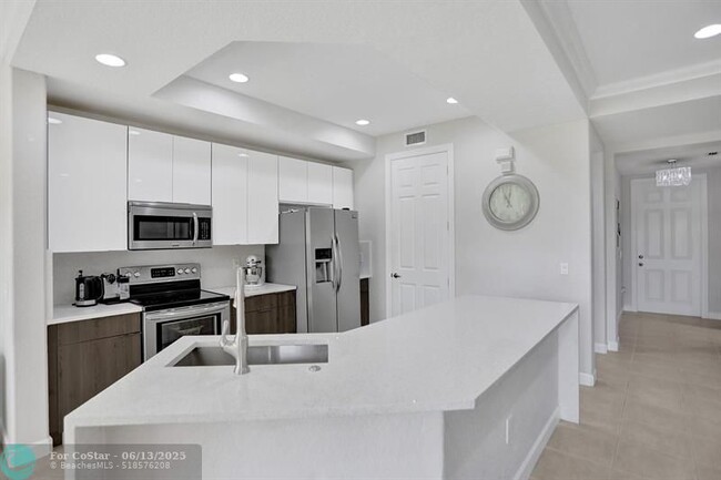 Building Photo - 8246 NW 127th Ln