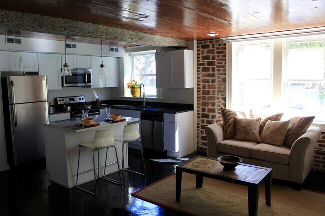 Interior Photo - 3535 Roger