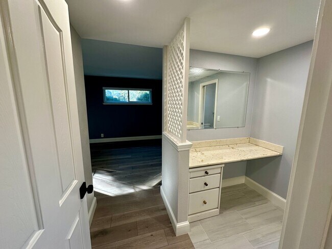 Building Photo - Cupertino Hills