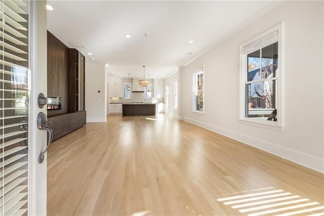 Building Photo - 2350 Melina Pl