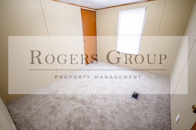 Building Photo - 519 Cedar Cove Rd