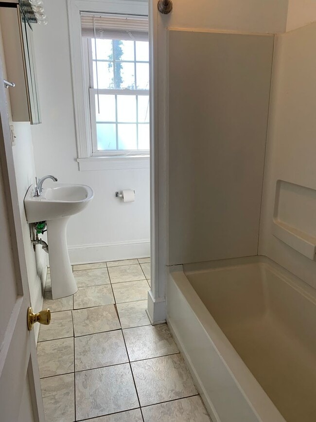 Building Photo - 3109d