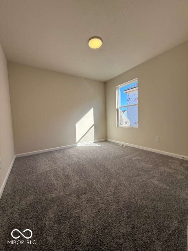 Building Photo - 3815 Sterling Dr