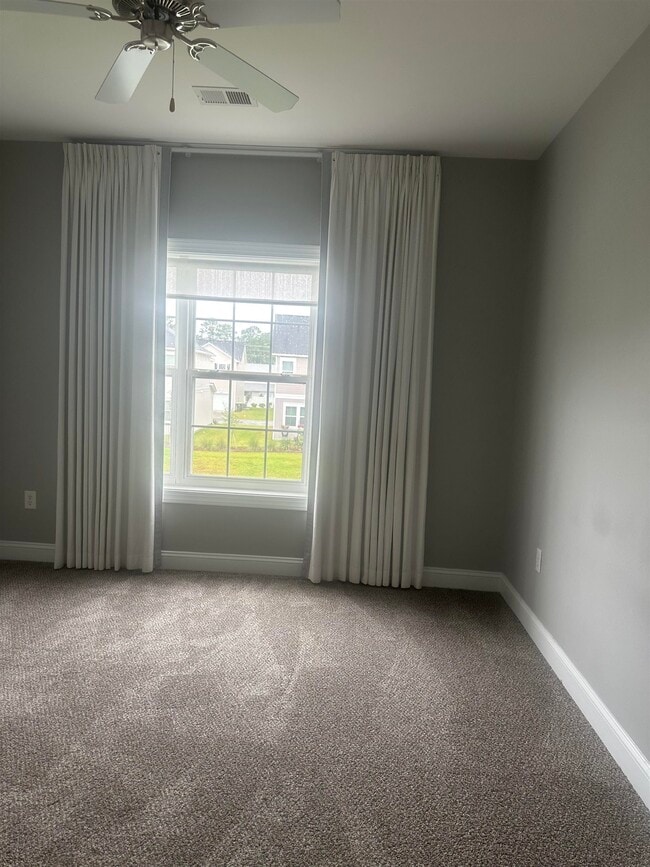 Building Photo - 4140 Hibiscus Dr