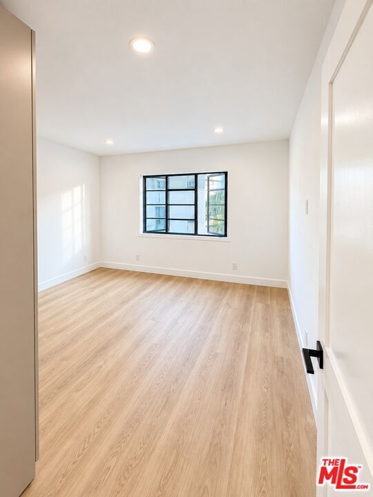 Building Photo - 8736 Holloway Dr