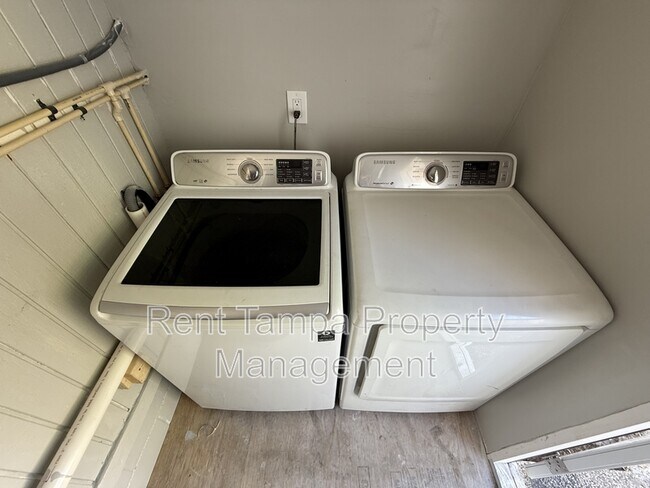 Building Photo - 4801 10th Ave S