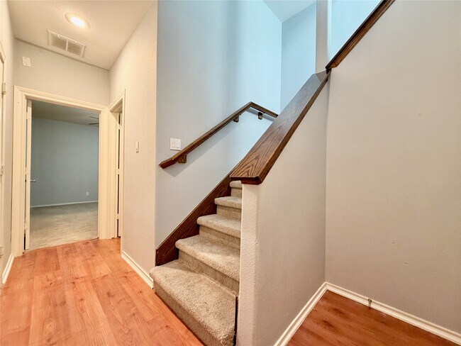 Building Photo - 1608 Holman St
