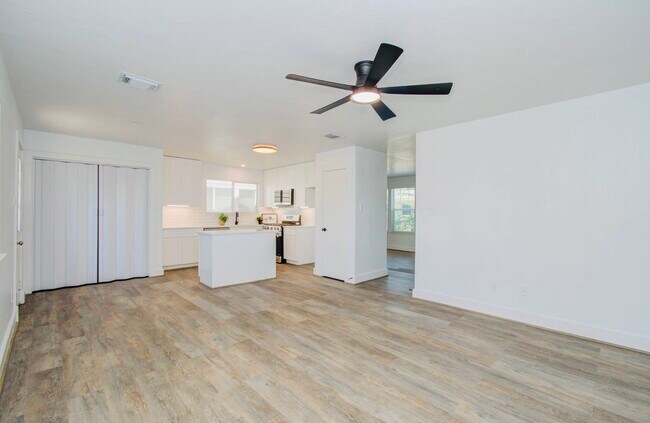 Building Photo - 6117 Settlers Square Ln