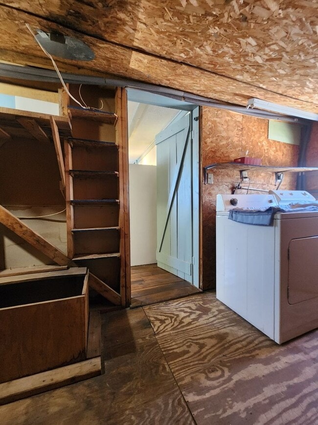 Building Photo - Writer's Retreat is a sweet rustic log cabin with 1 BR, 1 Ba located 4 miles from Lexington.