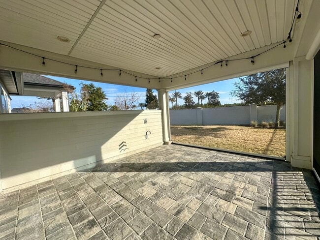 Building Photo - Centrally Located in Growing Area, Gated Community!