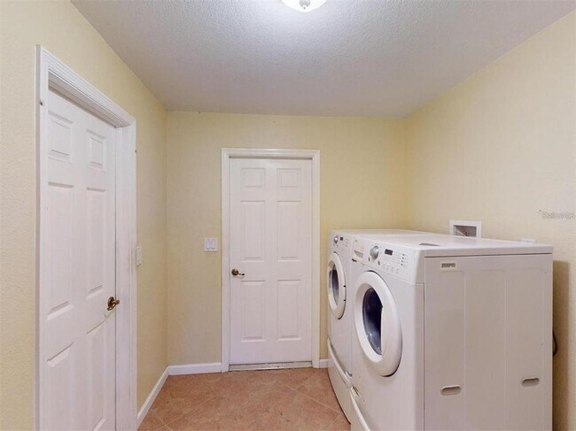 Building Photo - 158 Eppinger Dr
