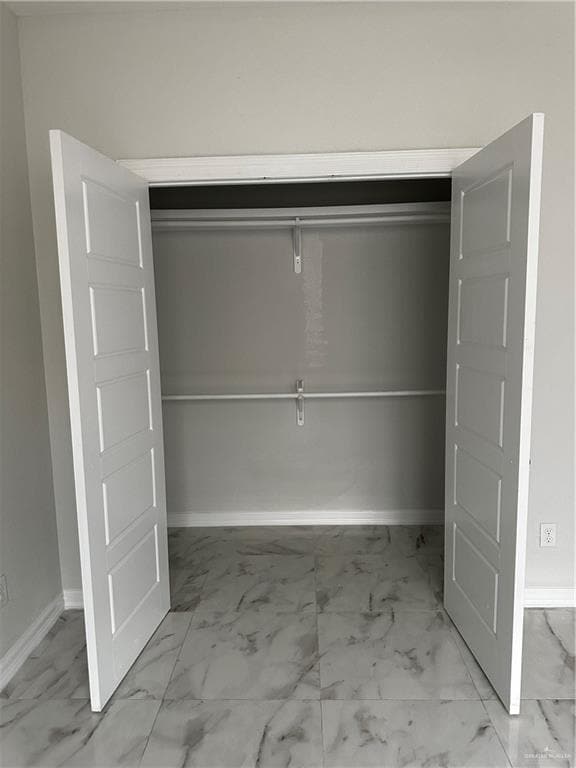 Building Photo - 13 N Crown Ln