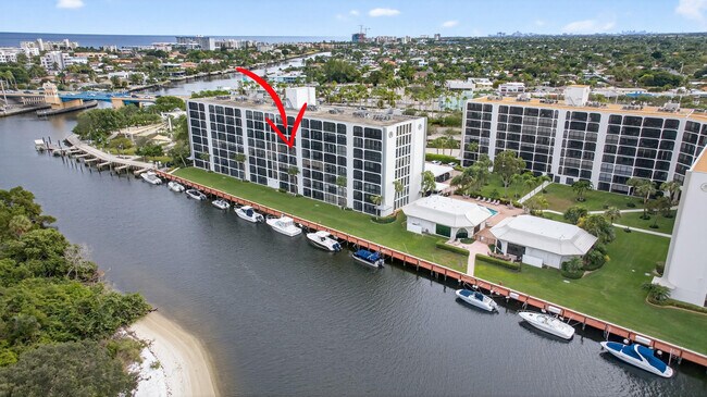 Building Photo - 1631 Riverview Rd