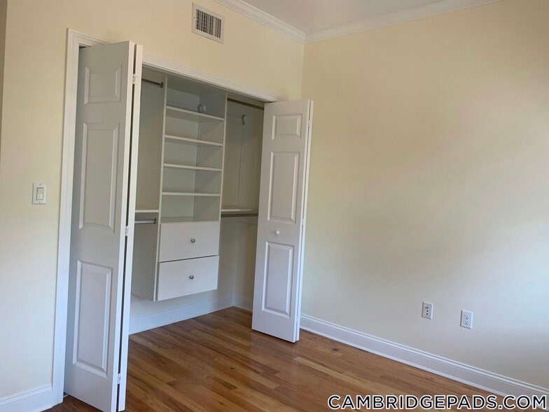 Building Photo - 20 Chauncy St