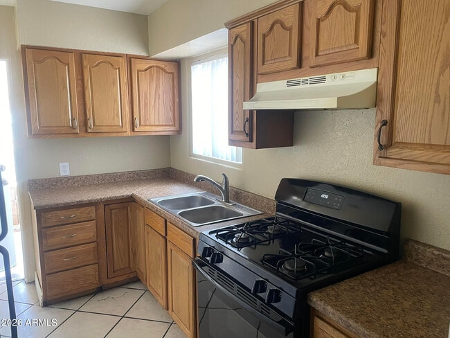 Building Photo - 1701 E Harvard St