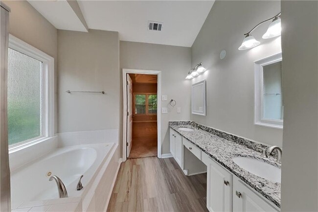 Building Photo - 1438 Grovehurst Dr