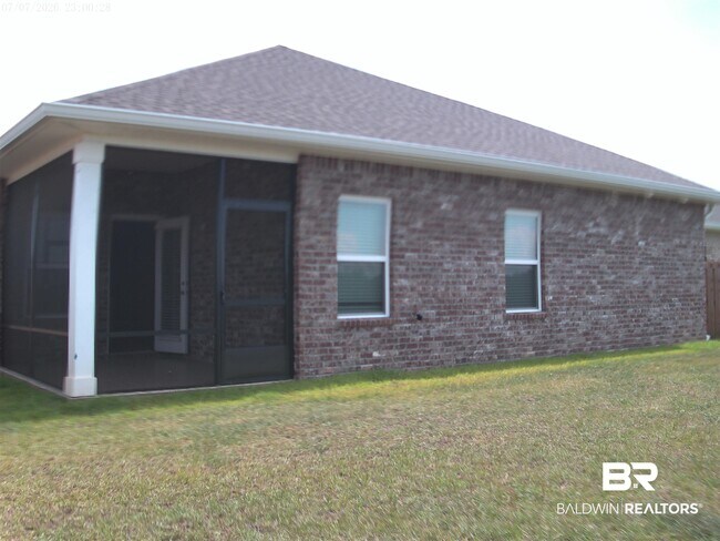 Building Photo - 1069 Hayward Lp