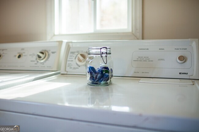 Building Photo - 161 Calhoun Rd