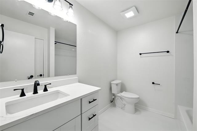 Building Photo - 730 Bluebonnet Dr