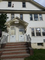 Building Photo - 129-131 Park Ave