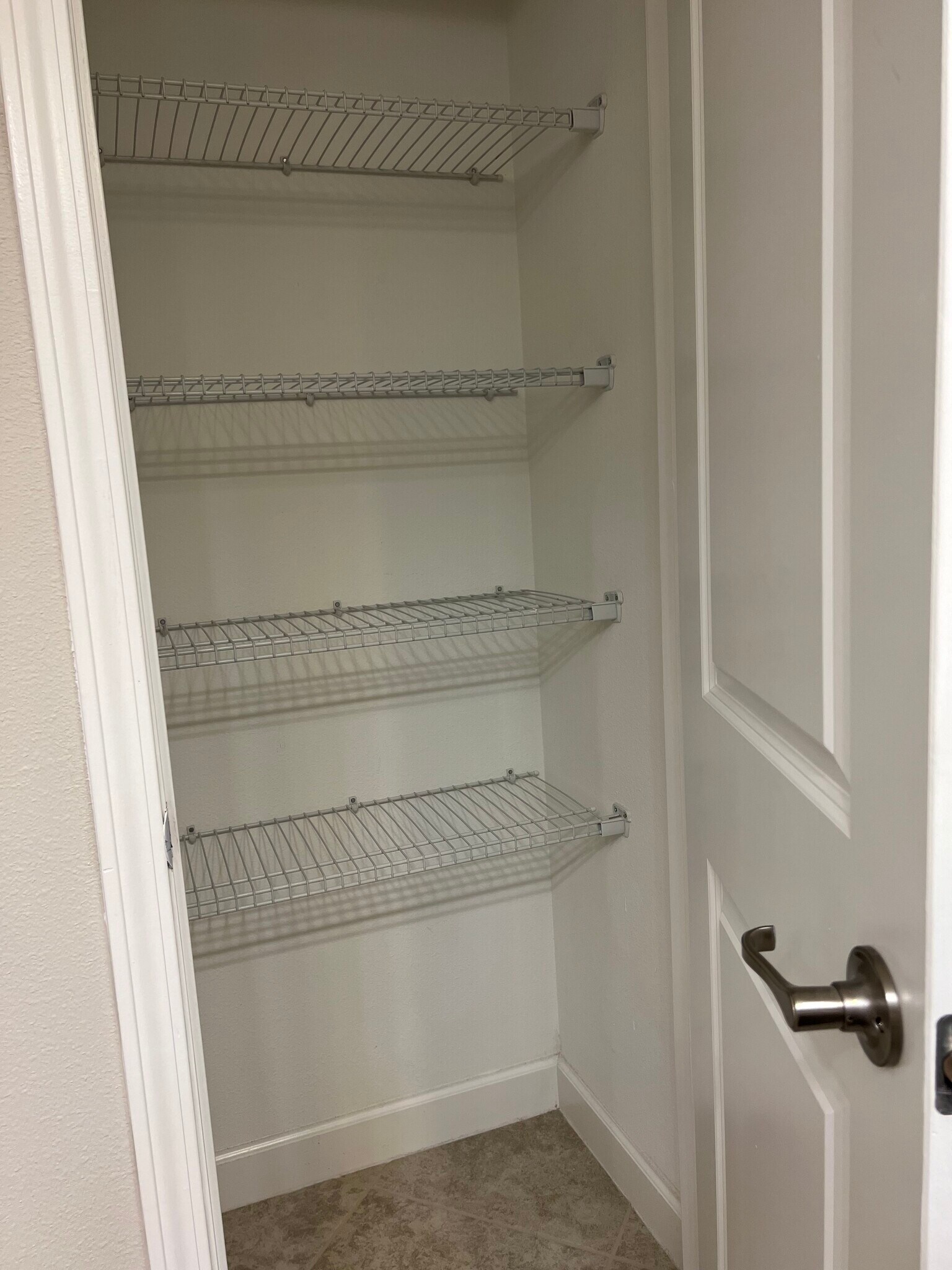 Building Photo - 923 Terra Vista St