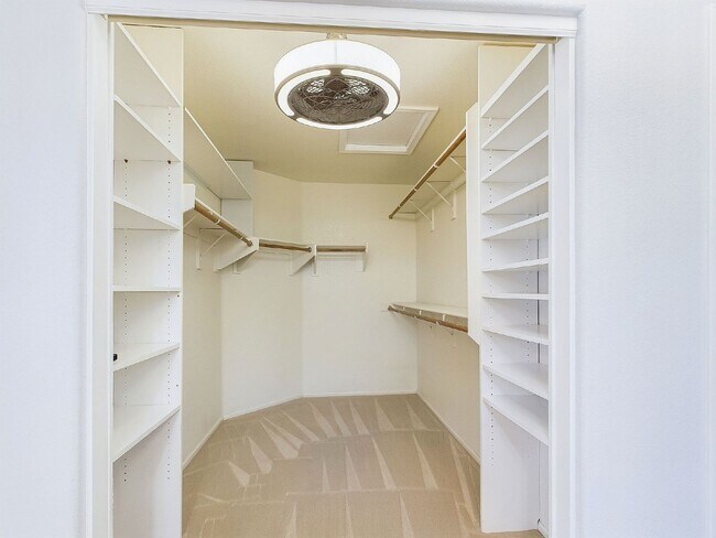 Building Photo - Garden Lakes retreat complete with private pool