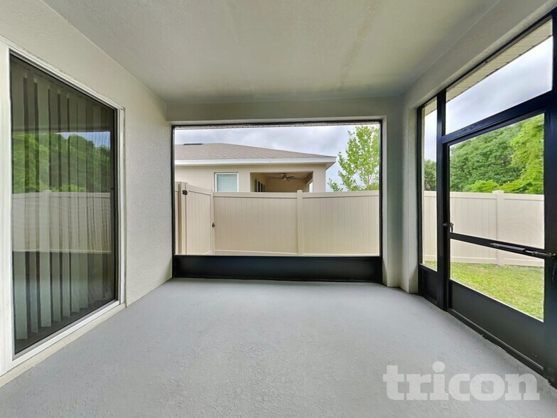 Building Photo - 5725 Arlington River Dr.