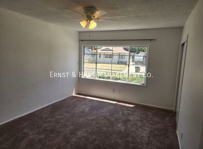 Building Photo - 1079 E Terrace Dr