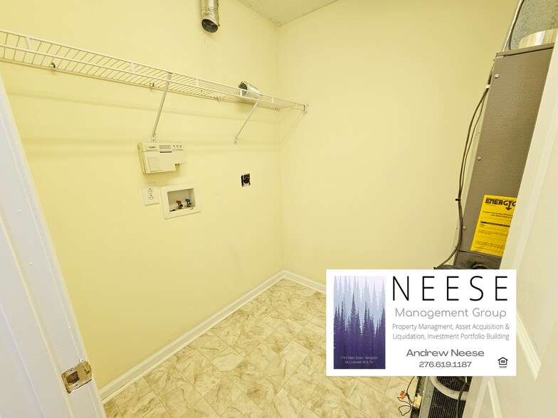 Building Photo - 640 Wyndale Rd