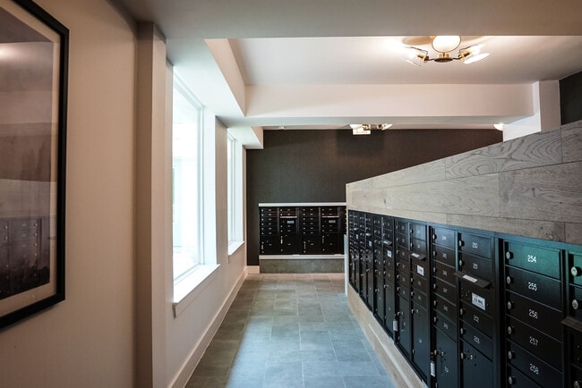 Building Photo - Highgrove