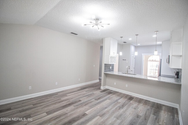 Building Photo - 3839 Union Pacific Dr W